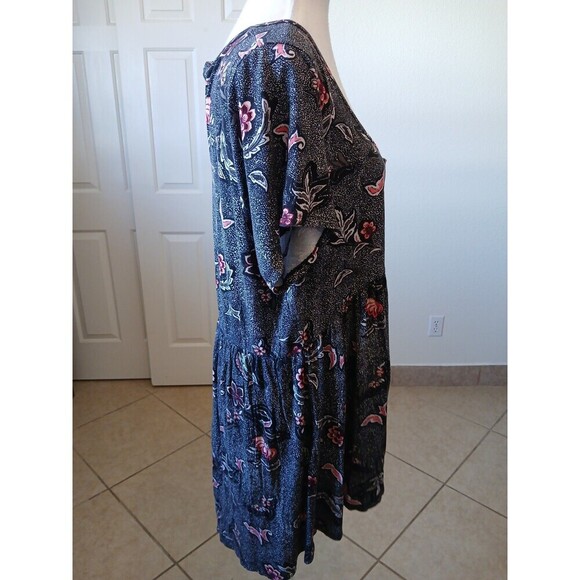 Torrid Women's Floral Short Sleeve Button Up Babydoll Tunic Top Plus Size 2 2X - Picture 2 of 13